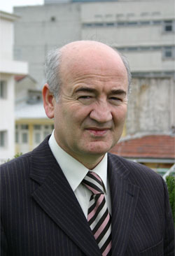 Prof. Dr. Cemal Çevik