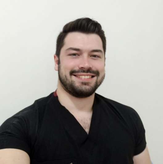Dr. Alperen Sezer