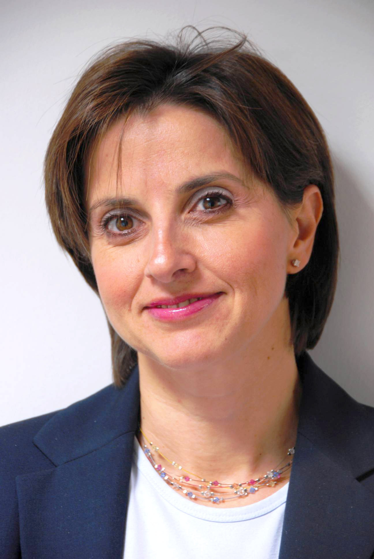 Prof. Dr. Deniz Akata