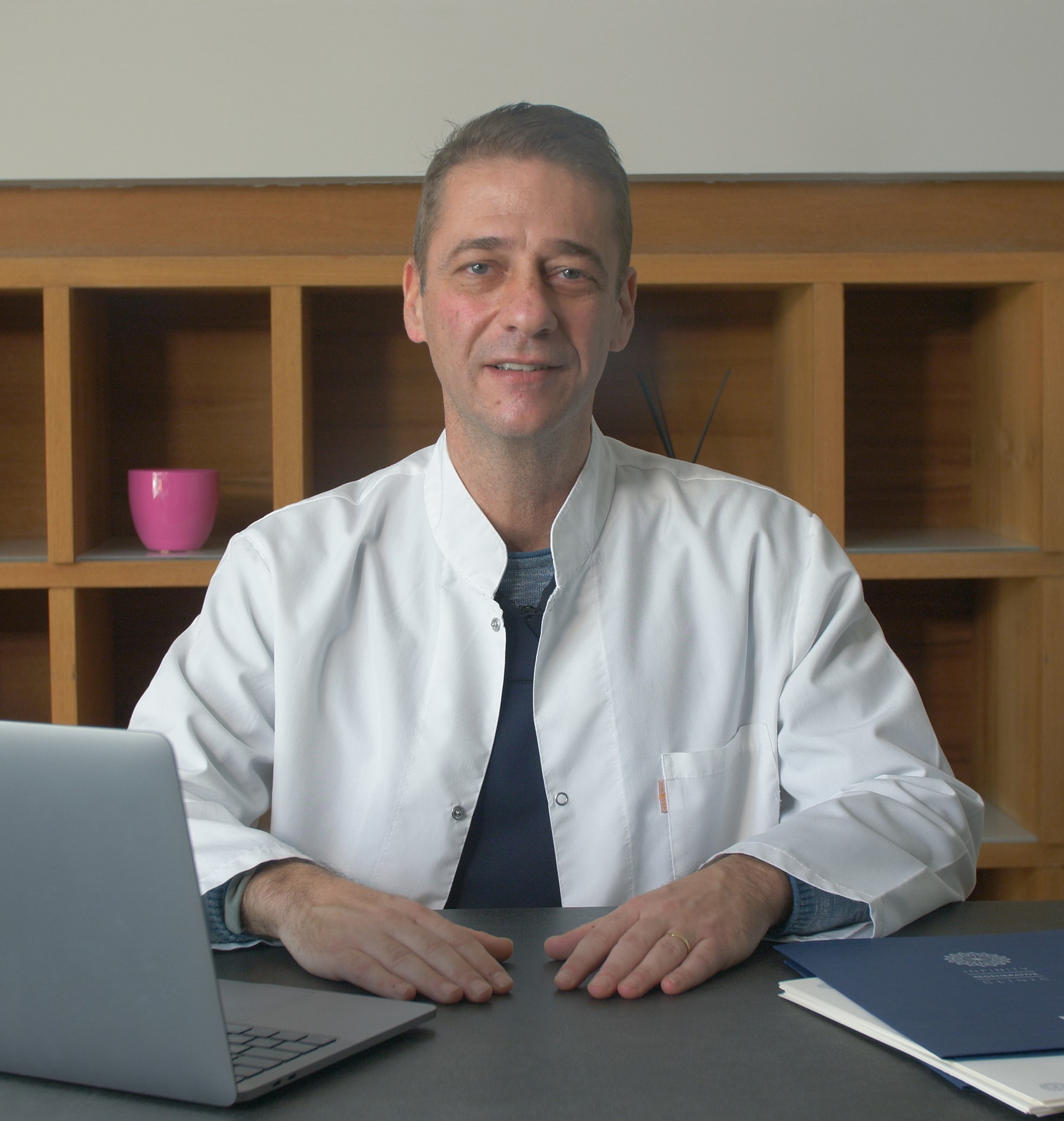 Uzm. Dr. Yldray Tanrverdi