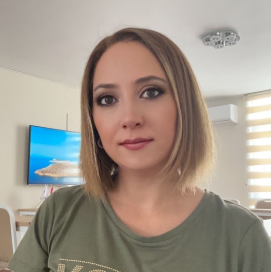 Dr. Esra Yılmaz
