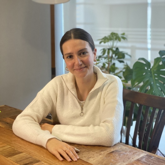 Dr. Elif Altı