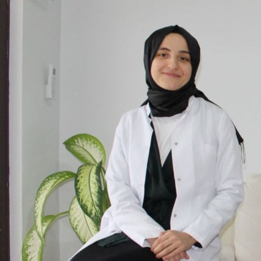 Dr. Büşra Bürcü