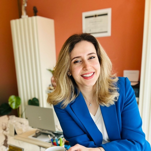 Dyt. İrem Altıparmak